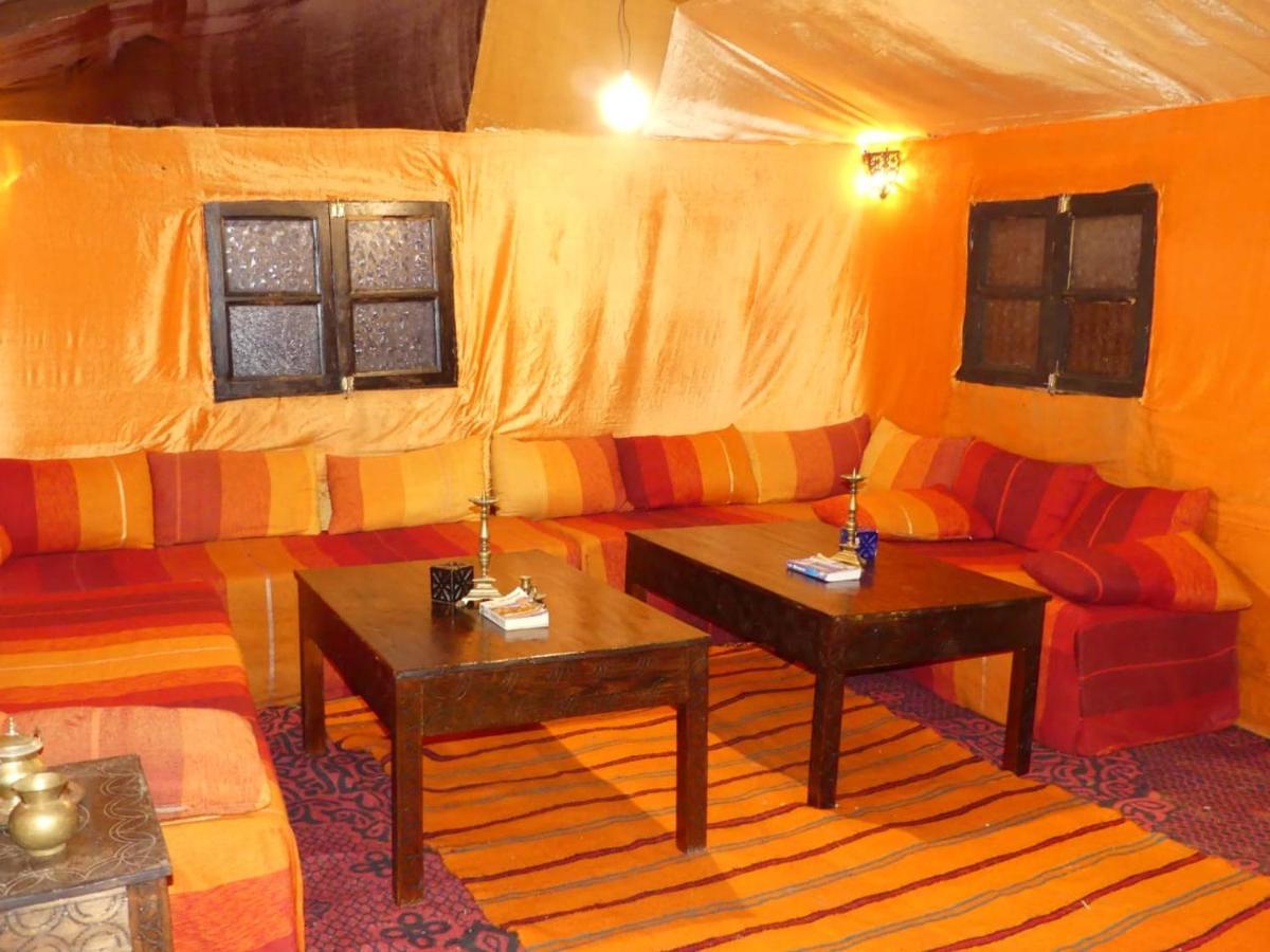 Готель Sunset Desert Camp Мерзуга Екстер'єр фото